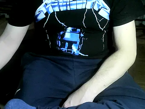 Snapshot of OreCam chatting on 04.10.26 OreCam online show from 04.10.26