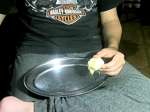 Snapshot of OreCam chatting on 04.16.26 OreCam online show from 04.16.26