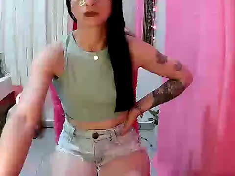 MissDominicc online show from 12.14.25