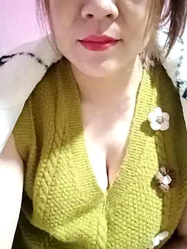 Snapshot of Lily-ross22 chatting on 11.27.25 Lily-ross22 online show from 11.27.25