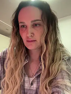 TomilaSi online show from 11.25.25