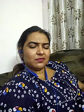 Tamil Smiley Queen online show from 11.25.25