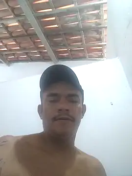 Snapshot of WellingtonOficial chatting on 11.25.25 WellingtonOficial online show from 11.25.25