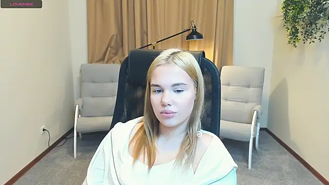 CorrineSchrodt online show from 11.25.25