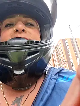 Snapshot of MelodyHockier chatting on 11.27.25 MelodyHockier online show from 11.27.25