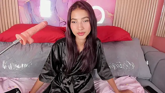 Maybeelin  online show from 11.26.25