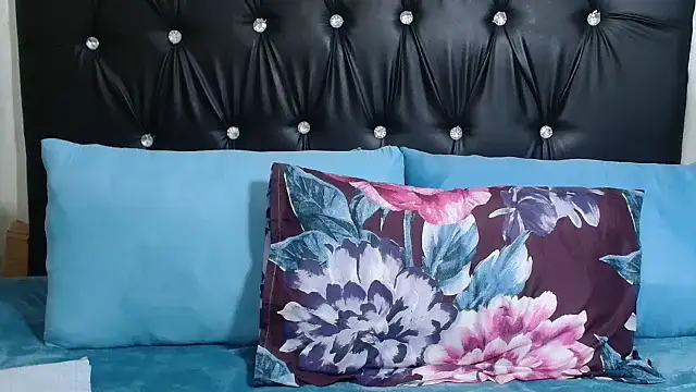 SavageHoney online show from 04.01.26