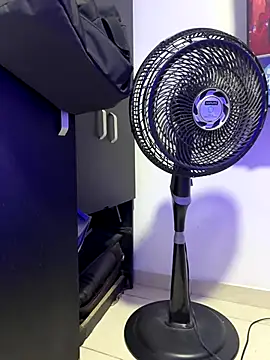 OliverWest04 online show from 01.08.26