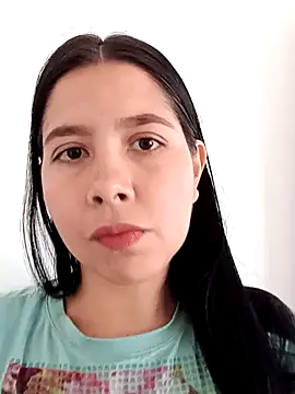 Snapshot of KarelysAC chatting on 11.26.25 KarelysAC online show from 11.26.25