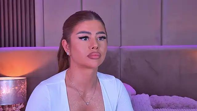 StephanieYves online show from 04.14.26