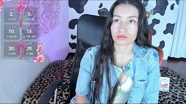 Snapshot of annie_smith22 chatting on 11.26.25 annie smith22 online show from 11.26.25