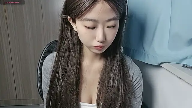 Yyoo-99 online show from 12.02.25