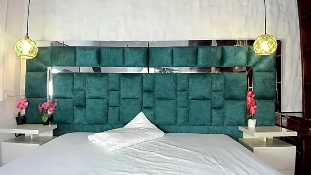  bonnyandclyde online show from 04.04.26