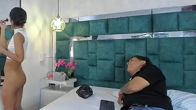  bonnyandclyde online show from 04.12.26