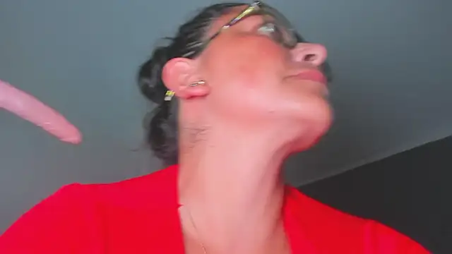 sophie 1  online show from 02.08.26