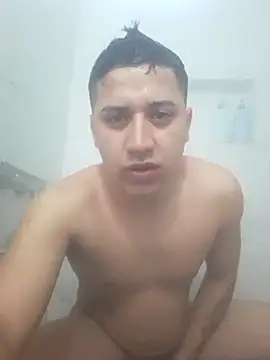 Alvarezz0202 online show from 06.24.26