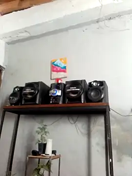 Alvarezz0202 online show from 06.25.26