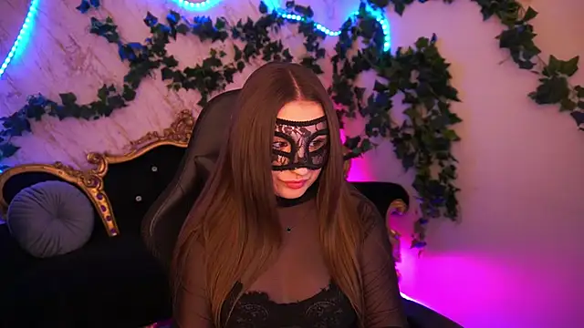 NaomiBaae online show from 12.15.25