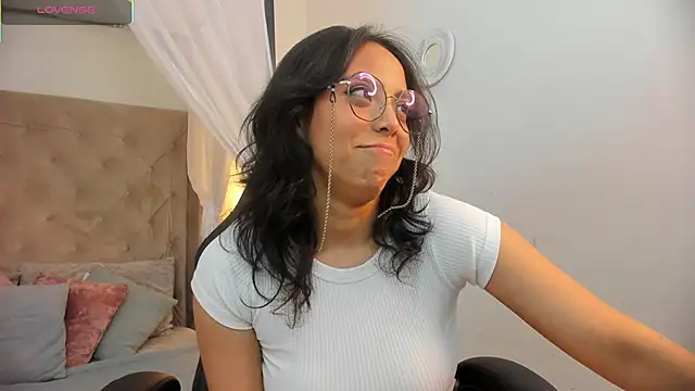 Snapshot of Scarlett_musik chatting on 02.05.26 Scarlett musik online show from 02.05.26