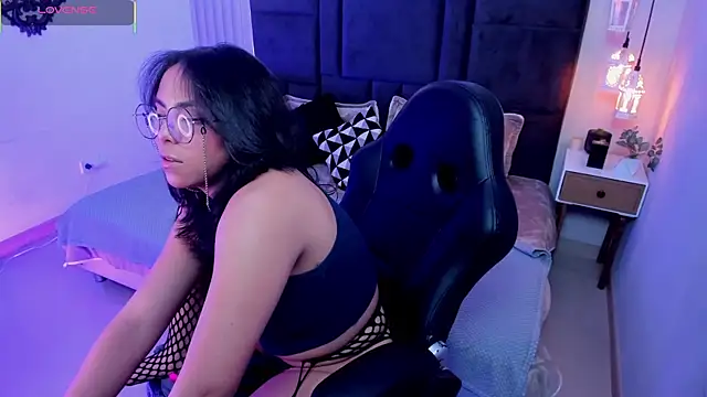 Snapshot of Scarlett_musik chatting on 02.12.26 Scarlett musik online show from 02.12.26