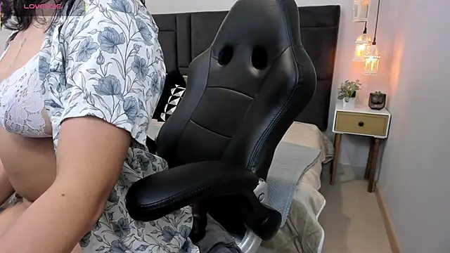 Snapshot of Scarlett_musik chatting on 02.21.26 Scarlett musik online show from 02.21.26