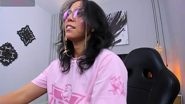 Snapshot of Scarlett_musik chatting on 02.28.26 Scarlett musik online show from 02.28.26