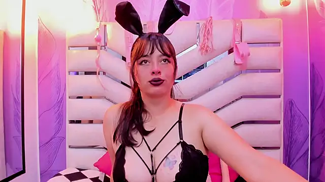 Snapshot of Alien_High420 chatting on 12.02.25 Alien High420 online show from 12.02.25