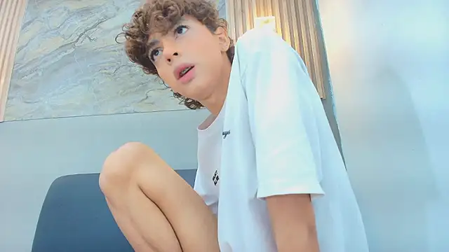 Snapshot of CRISS_ALLEN1 chatting on 02.26.26 CRISS ALLEN1 online show from 02.26.26