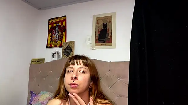 AriesVelvet online show from 06.04.26
