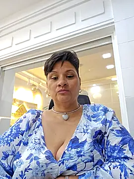 LILIANAJARAMILLO online show from 12.05.25