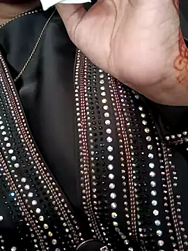 Snapshot of Sexy-Disha-42 chatting on 11.28.25 Sexy-Disha-42 online show from 11.28.25