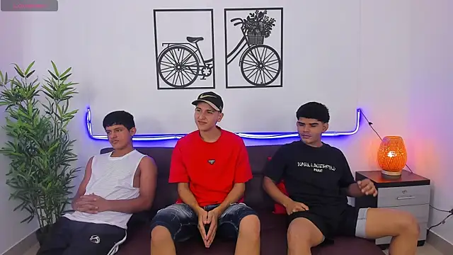 Snapshot of Crazy_porkys chatting on 11.27.25 Crazy porkys online show from 11.27.25