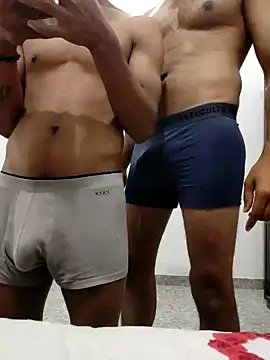 Snapshot of Amit22122 chatting on 11.30.25 Amit22122 online show from 11.30.25