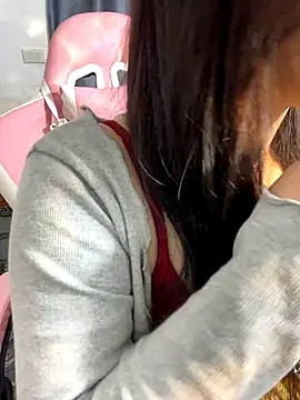 Snapshot of Anna_sexyyy chatting on 12.01.25 Anna sexyyy online show from 12.01.25