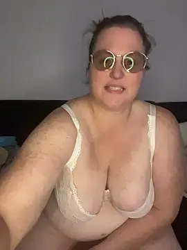 bea french curvy online show from 04.09.26