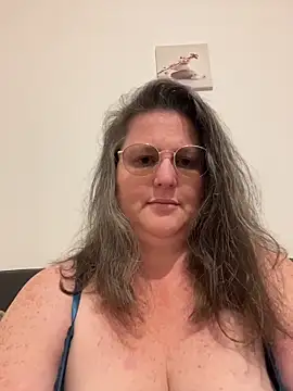 bea french curvy online show from 04.25.26