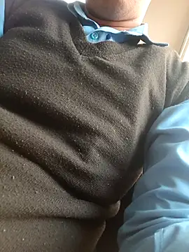 Snapshot of achut32 chatting on 11.26.25 achut32 online show from 11.26.25