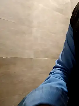 Snapshot of achut32 chatting on 11.30.25 achut32 online show from 11.30.25