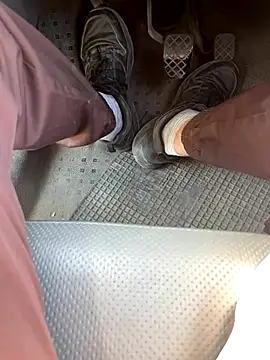 Snapshot of ratemydickbabe chatting on 11.27.25 ratemydickbabe online show from 11.27.25