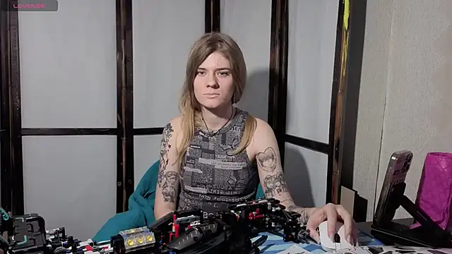 Adell Love online show from 06.10.26