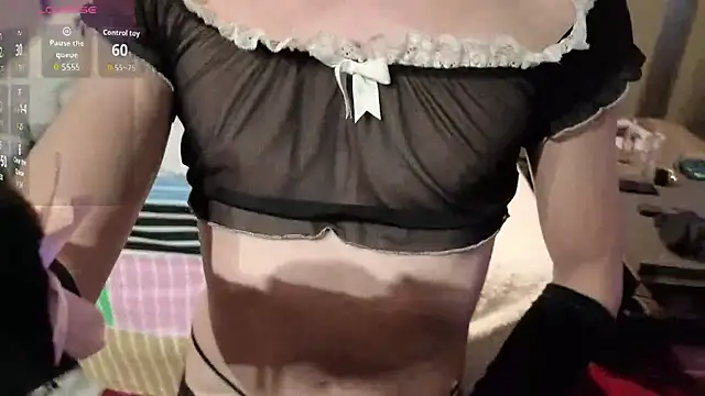 Snapshot of kittenbaguettefemboy chatting on 11.29.25 kittenbaguettefemboy online show from 11.29.25