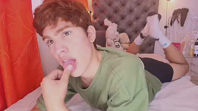 Snapshot of Jacobelord chatting on 04.14.26 Jacobelord online show from 04.14.26