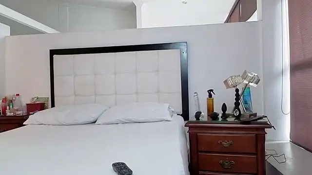 CerecitaQueenn online show from 01.10.26