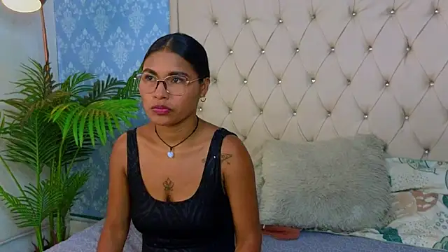 Miaa Collinss online show from 11.28.25