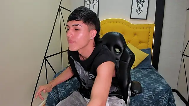 Snapshot of Ethan_Jamees chatting on 02.28.26 Ethan Jamees online show from 02.28.26