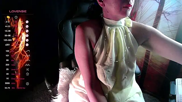 Snapshot of Whisperingfire chatting on 04.02.26 Whisperingfire online show from 04.02.26