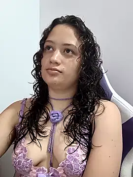 Snapshot of Alana_444 chatting on 05.12.26 Alana 444 online show from 05.12.26