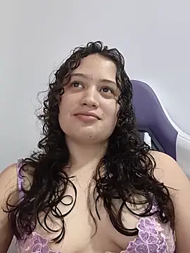 Snapshot of Alana_444 chatting on 05.17.26 Alana 444 online show from 05.17.26