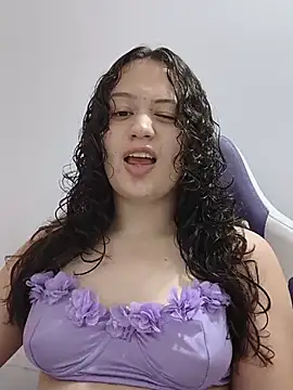 Snapshot of Alana_444 chatting on 05.22.26 Alana 444 online show from 05.22.26
