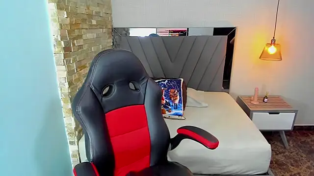 BRIAGALVIN4 online show from 12.02.25